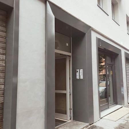 Lorenzo'S Apartament Аоста Экстерьер фото